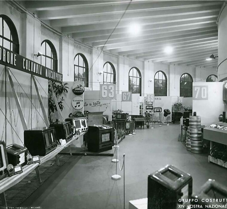 Allestimento stand Mostra Radio (Palazzo dell'arte, Milano)(1947) Achille e Pier Giacomo Castiglioni