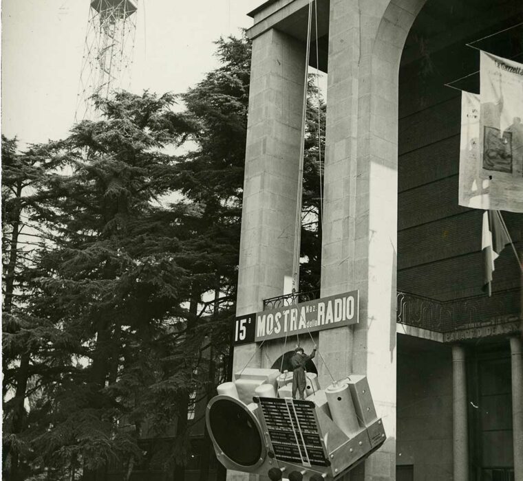 'Radiolona' per Mostra Radio (1948) a Palazzo dell'Arte (Triennale) di Milano Achille e Pier Giacomo Castiglioni